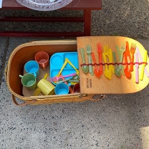 Vintage camping picnic set!